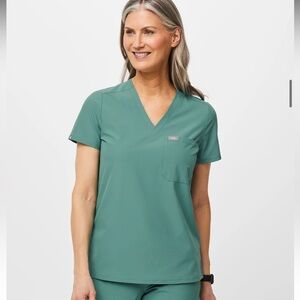 NWT FIGS Eucalyptus FreeX Catarina Scrub Top XXS